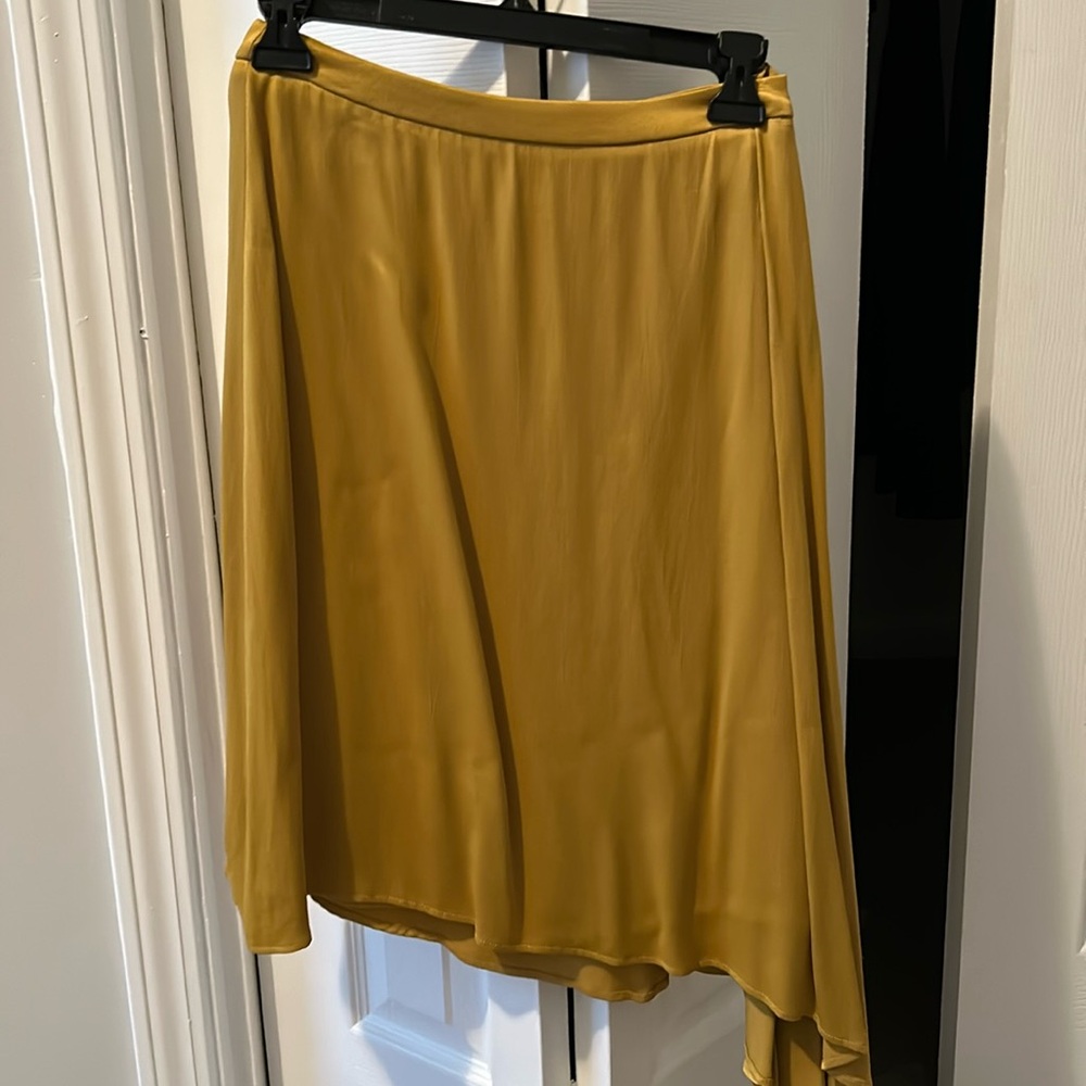 Worn once hi-low skirt